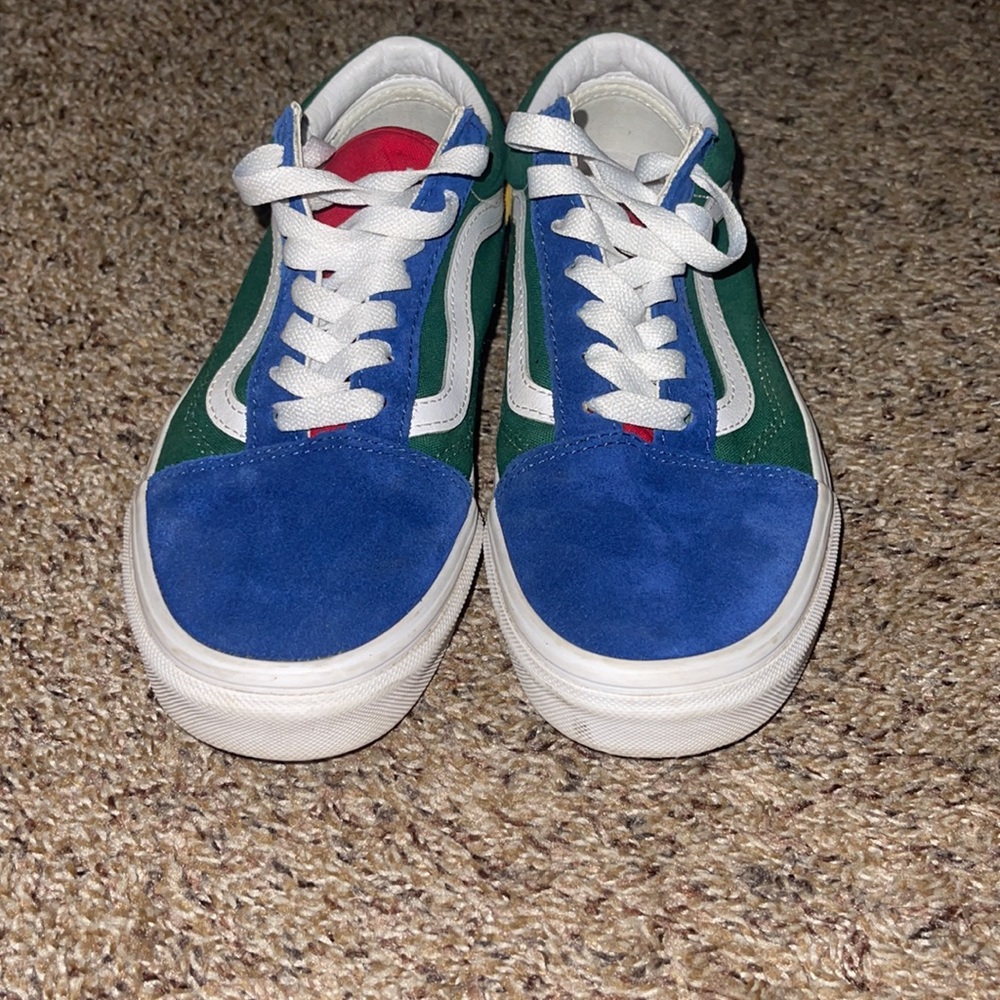 Vans - Picture 5 of 7
